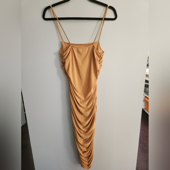 Yellow ruched OKAKIE dress - Picture 4 of 5